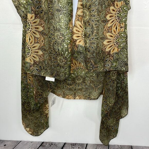 Accents by Lavello Convertible chiffon light weight Green and Tan Patterned Vest - Picture 5 of 15